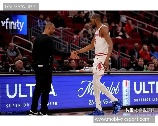 克尼佩尔上半场表现抢眼5投3中贡献6分4篮板3助攻助力球队